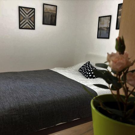 Small & Sweet Apartments Belgrado Esterno foto