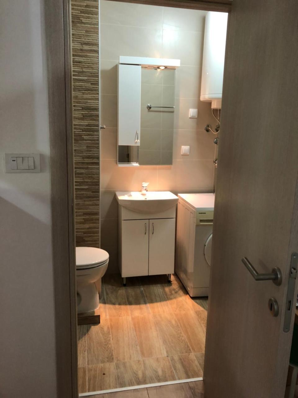Small & Sweet Apartments Belgrado Esterno foto