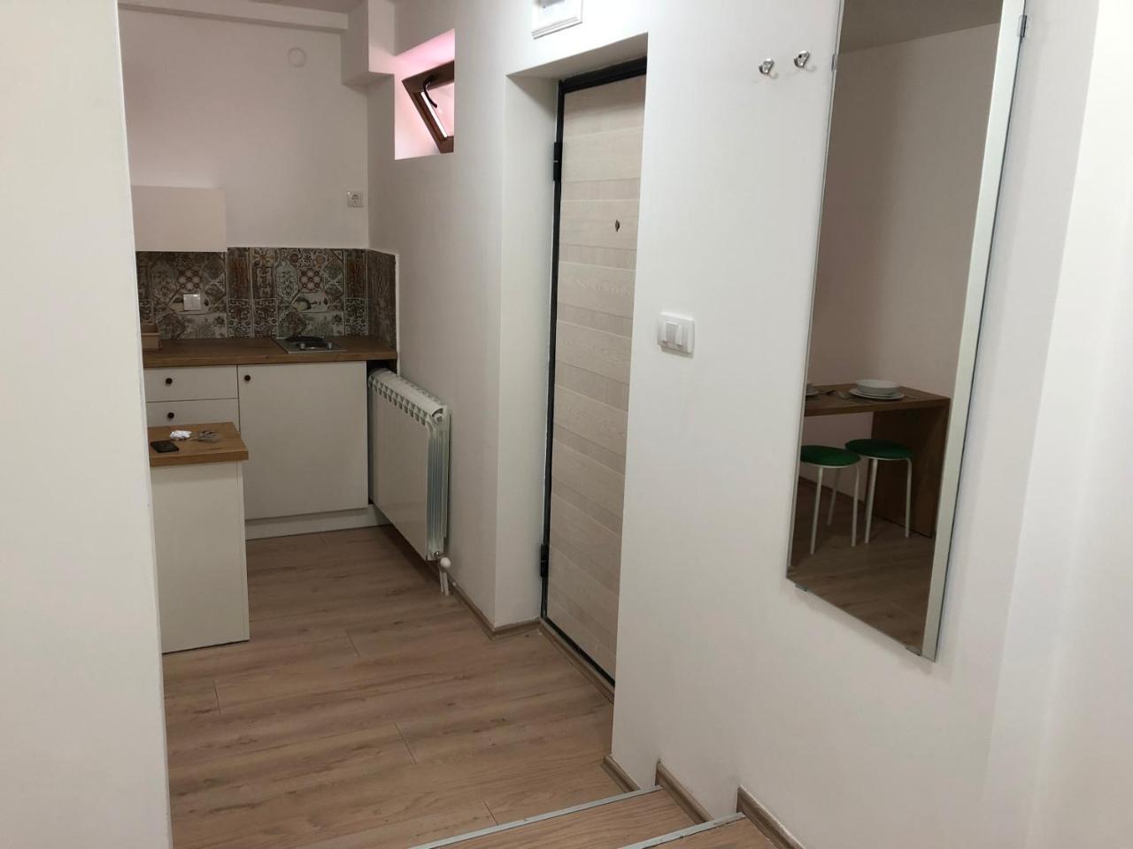Small & Sweet Apartments Belgrado Esterno foto